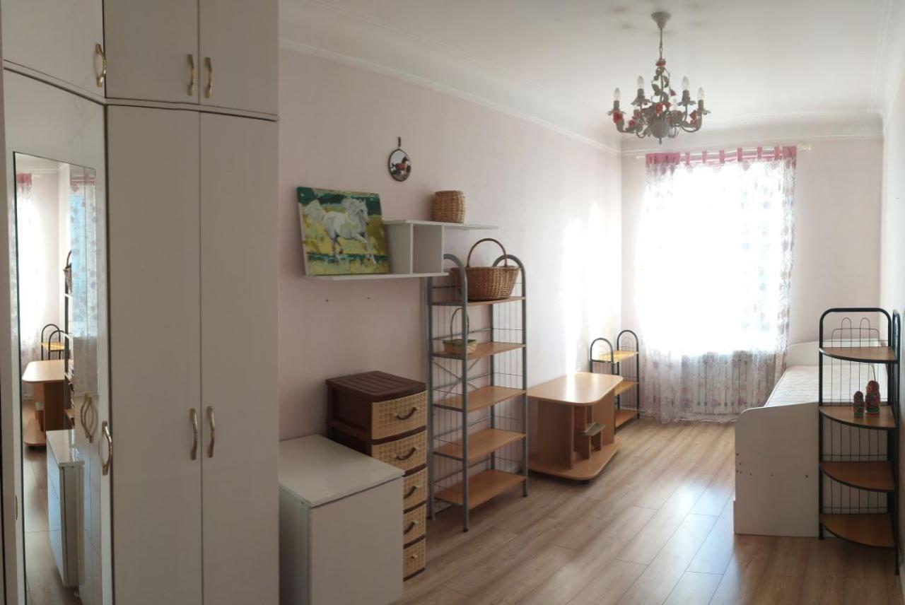 בישקק Aura On Erkindik Boulevard מראה חיצוני תמונה